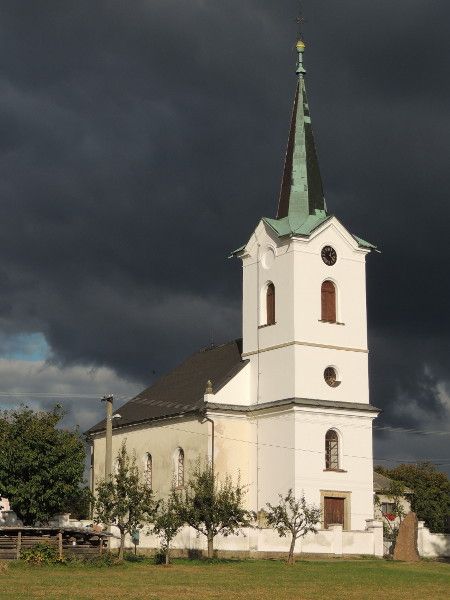 Foto kostela v Mistrovicích